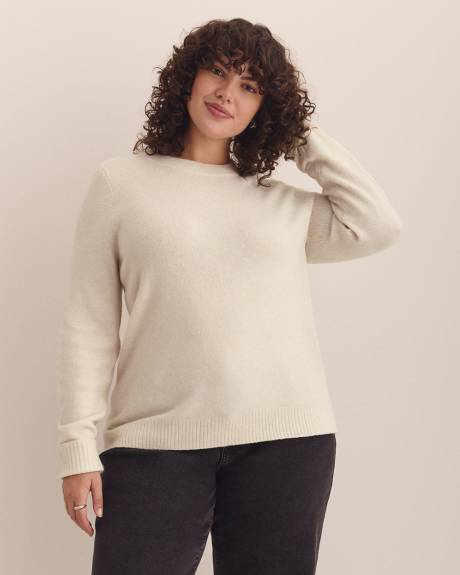 Pull &agrave; col rond et mailles m&eacute;talliques