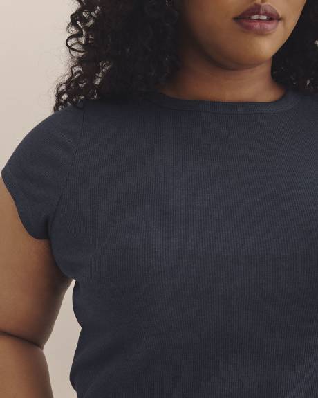 Crewneck Ribbed Baby Tee - PENN. Essentials