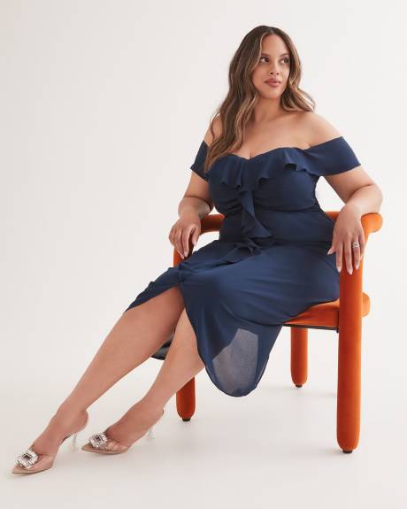 Robe longue froncée à épaules dénudées - City Chic