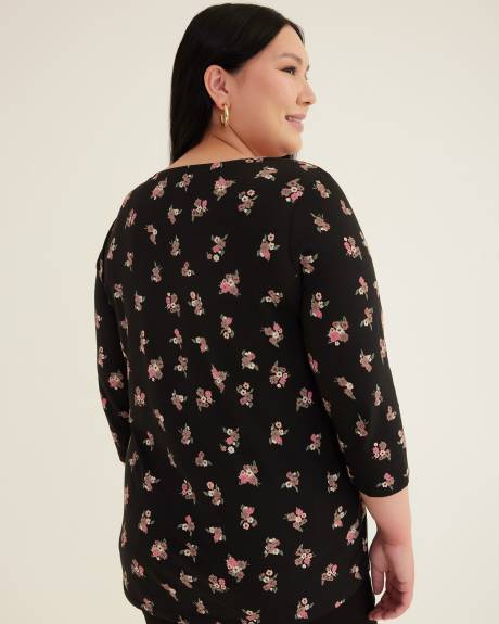 Girlfriend-Fit Crewneck T-Shirt with 3/4 Sleeves - PENN. Essentials