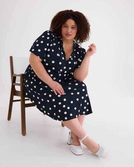 Robe avec manches courtes à volants