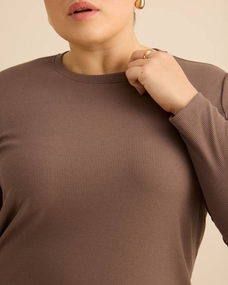 Boyfriend-Fit Ribbed Knit Tee - PENN. Essentials