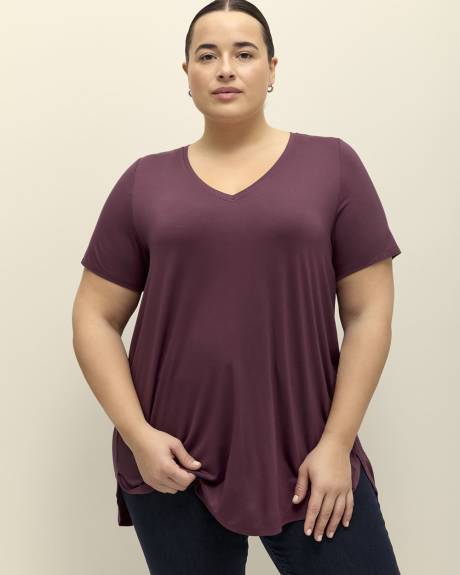 Modern-Fit Short-Sleeve Tunic - PENN. Essentials