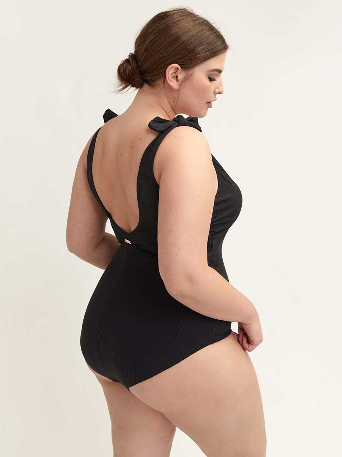 raisins curve swimsuits