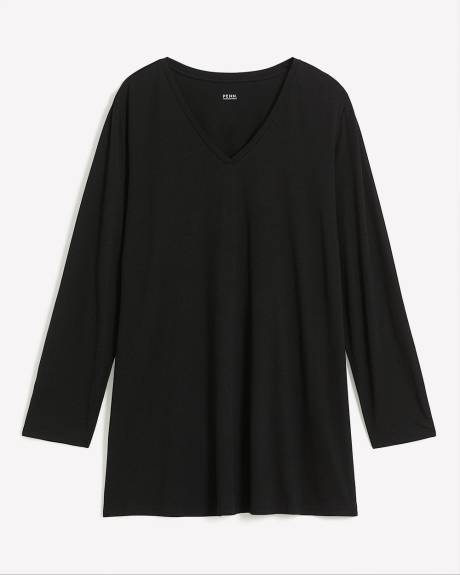 T-shirt long noir, coupe moderne - Essentiels PENN.