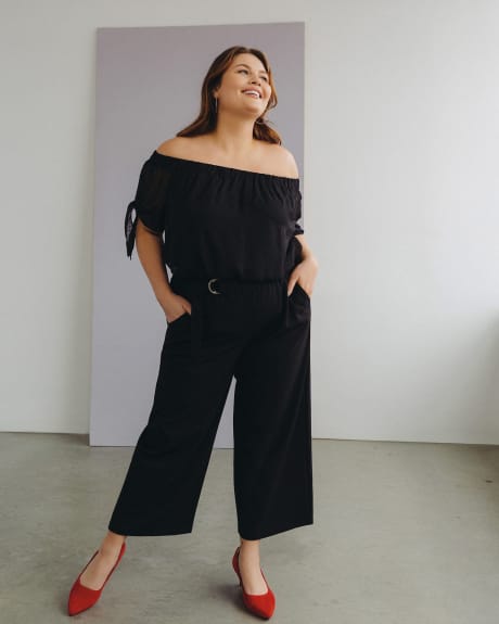 Solid Wide-Leg Crop Pants With Belt - In Every Story