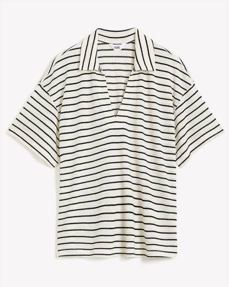 Polo rayé avec col en V