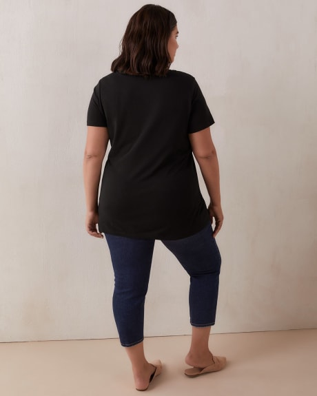 Boyfriend Fit Scoop Neck T-Shirt - In Every Story