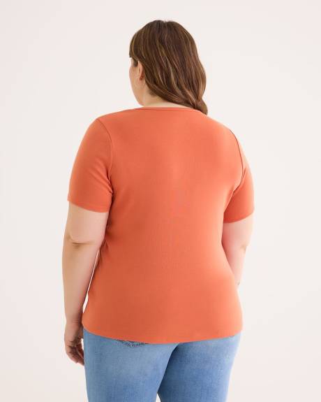 Girlfriend-Fit Short-Sleeve Ribbed Tee - PENN. Essentials