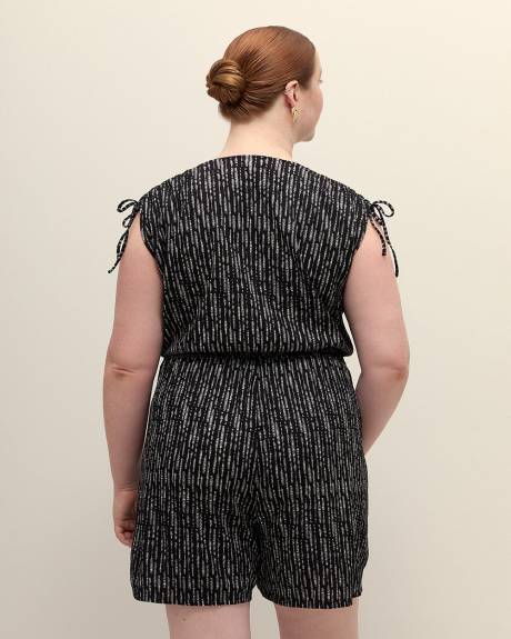 Pinted Sleeveless V-Neck Romper with Shoulder Ties