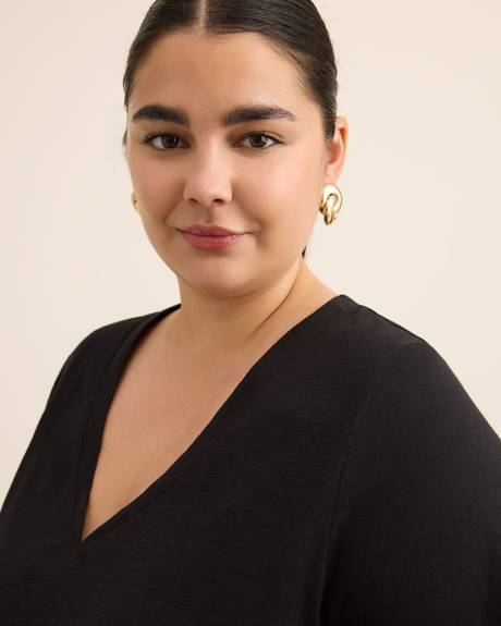 V-Neck Short-Sleeve Swing Top V-Neck Short-Sleeve Swing Top