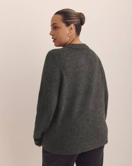 Pull à col rond et mailles métalliques
