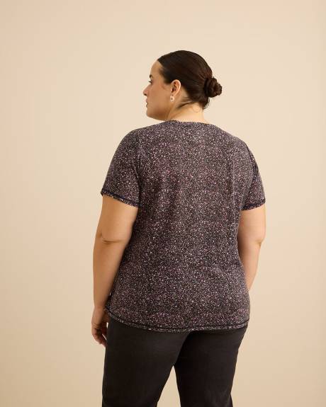 T-shirt imprim&eacute; &agrave; col rond et &agrave; manches courtes, coupe curvy