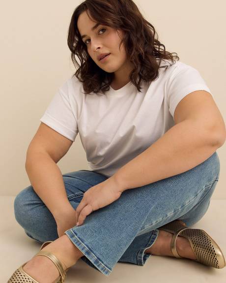 Classic-Fit Straight-Leg Mid-Rise Jean with Tummy Control - d/C JEANS