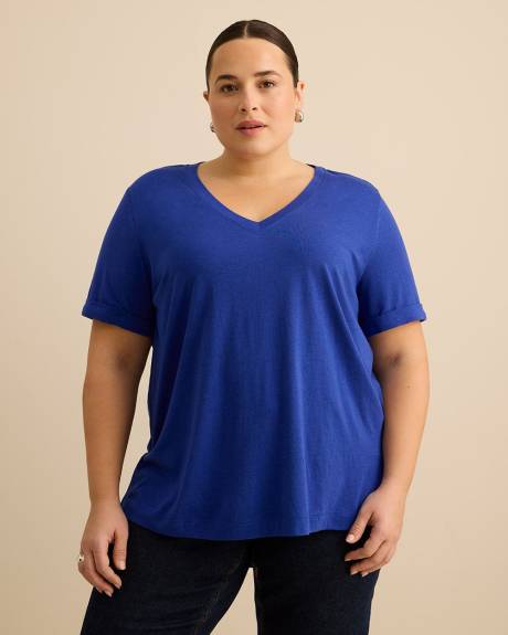 T-shirt &agrave; manches courtes et col en V, coupe boyfriend