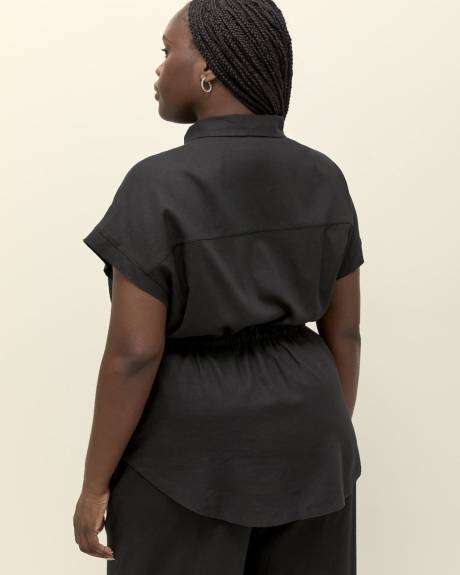 Blouse en mélange de lin à manches courtes et taille cintrée