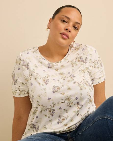 Modern-Fit Crewneck Tee - PENN. Essentials