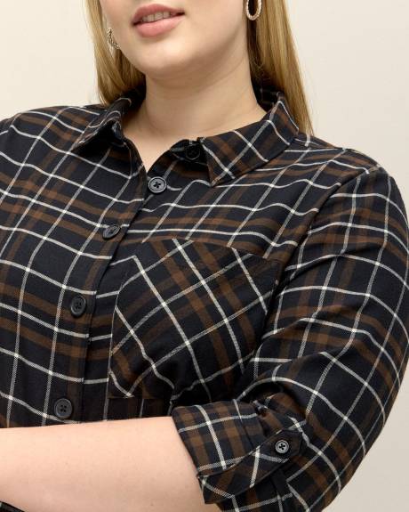 Robe-chemisier carreautée mi-longue avec ceinture