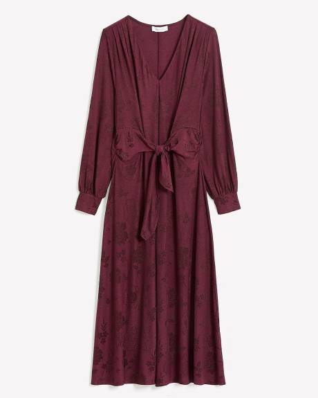Textured Knit Maxi Dress with Knotted Waistband- Addition Elle
