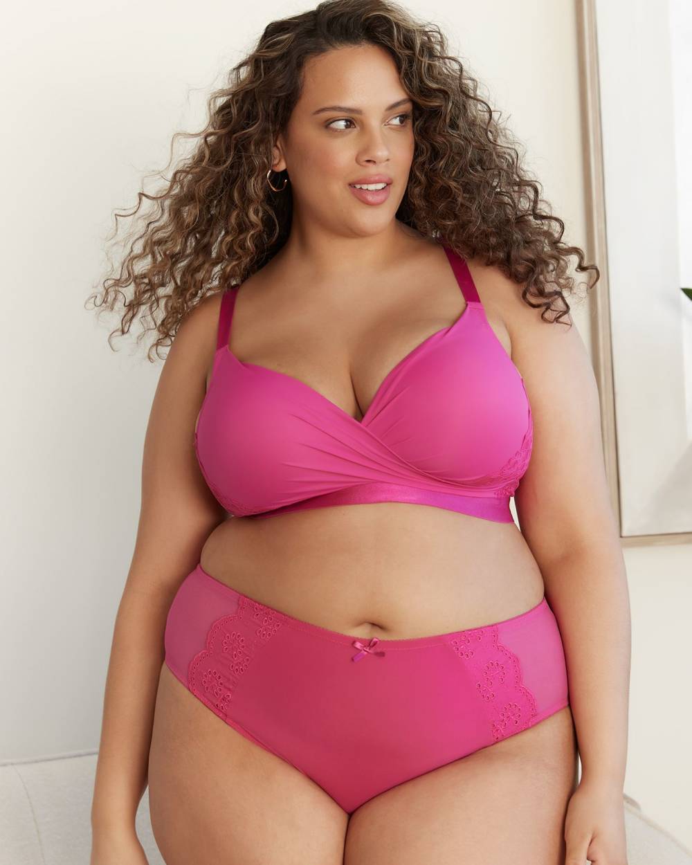 Pink Padded Wireless Lounge Bra with Lace - Déesse Collection
