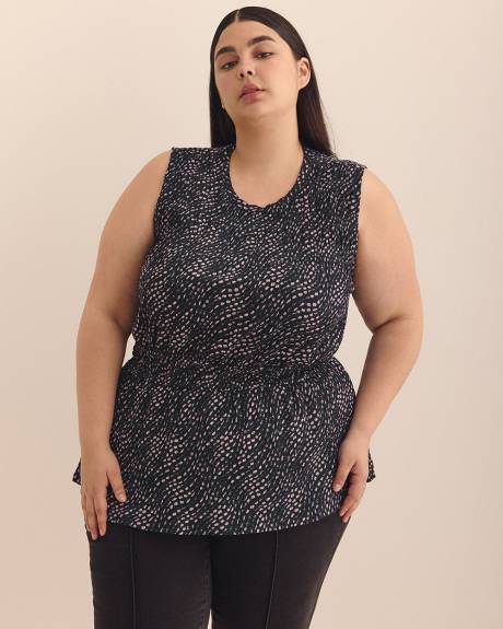 Smocked Sleeveless Knit Top
