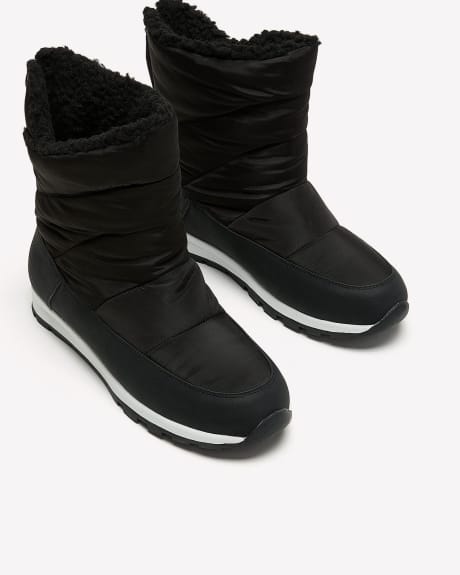 Extra Wide Width, Winter Puffer Booties with Back Zipper
