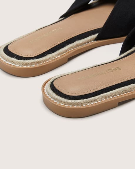 Extra Wide Width, Knotted Bow Slides