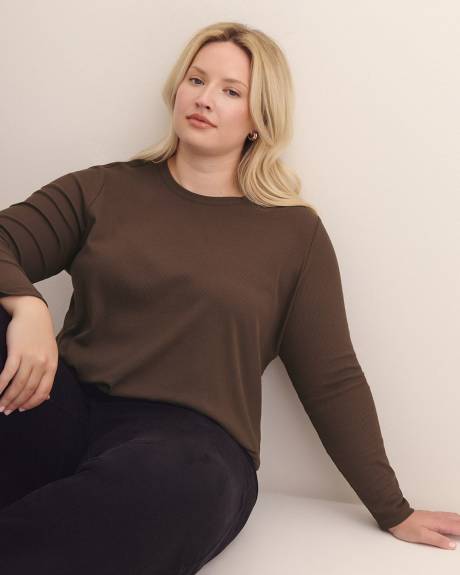 Boyfriend-Fit Long-Sleeve Ribbed Knit Tee