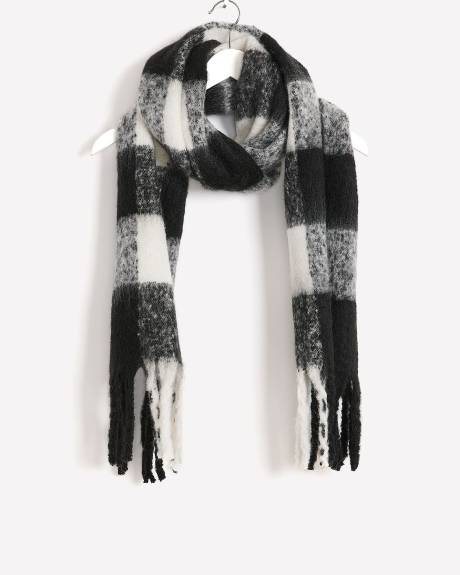 Cozy Black & White Plaid Scarf