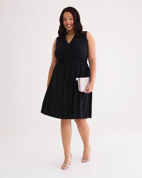 Sleeveless Knit Dress with Elastic Waist