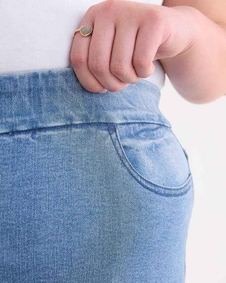 Capri en denim, coupe ingénieuse, tissu responsable - d/C Jeans - Essentiels PENN.