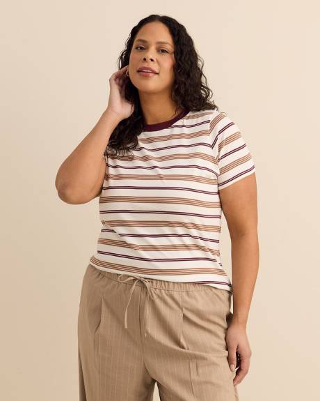 Short-Sleeve Crewneck Tee - PENN. Essentials