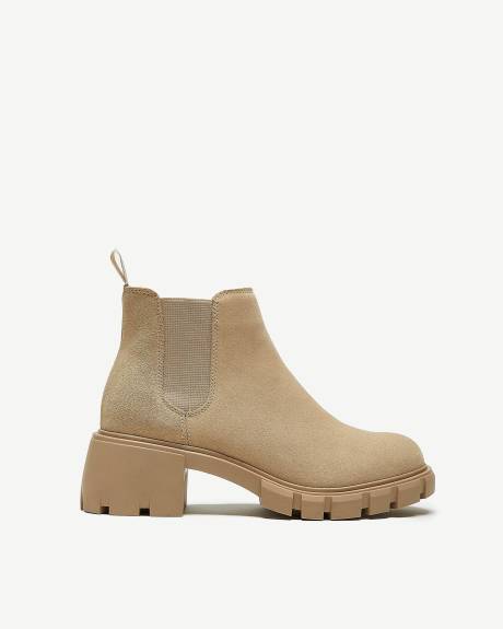 Wide Width, Beige Suede Howler Boot - Steve Madden