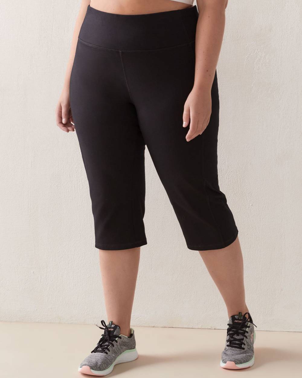 Plus Size Cell Phone Pocket Leggings - Black