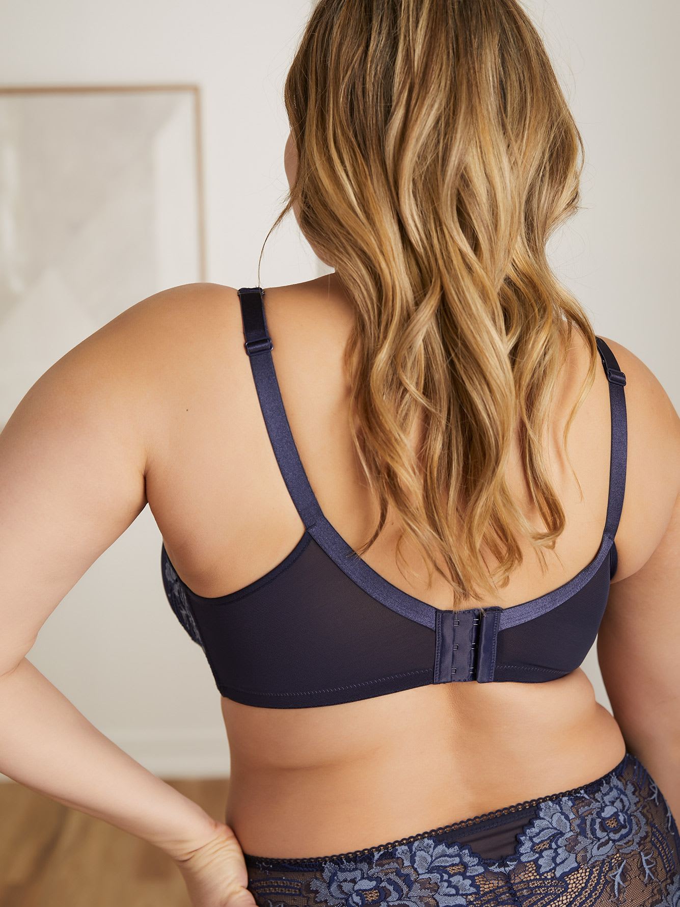 bra under lace top