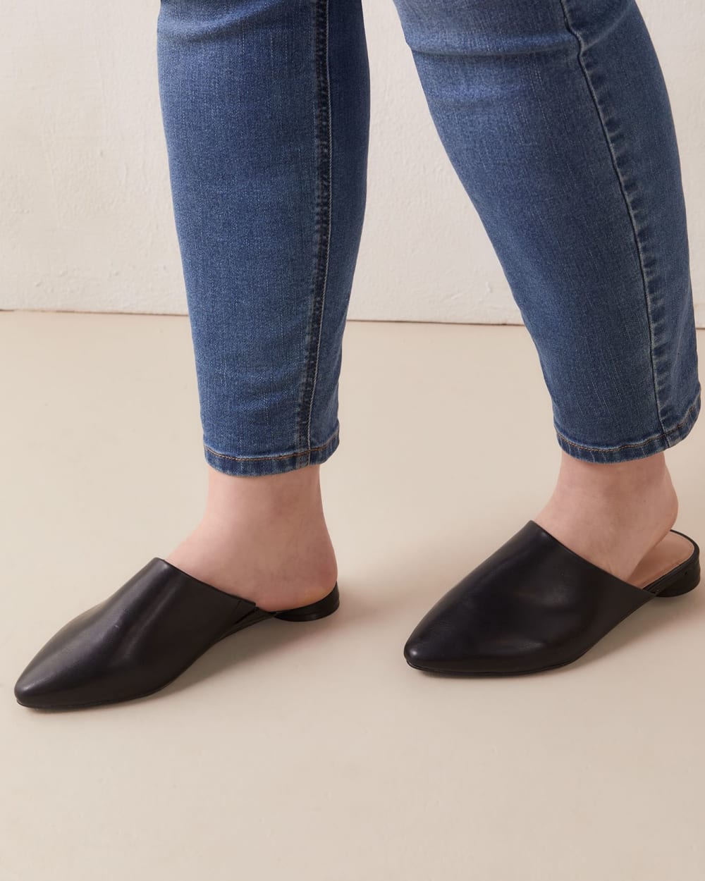 Almond toe mules Clearance