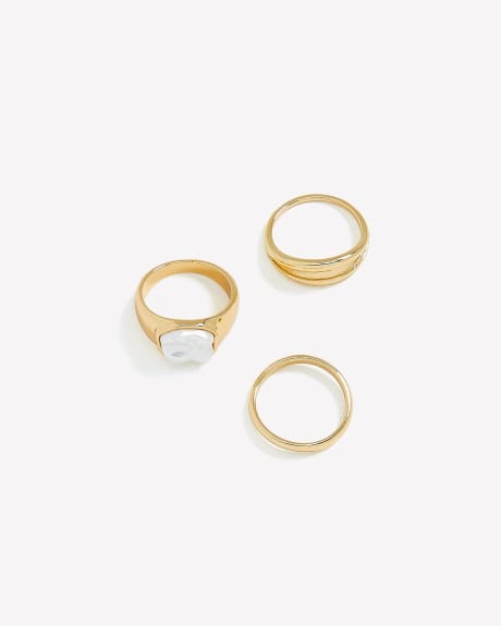 Assorted Golden Rings with Pearl, Set of 3