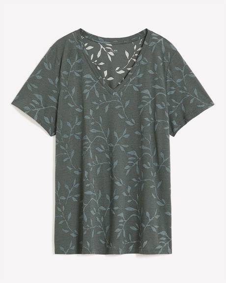 Boyfriend-Fit Short-Sleeve Tee - PENN. Essentials