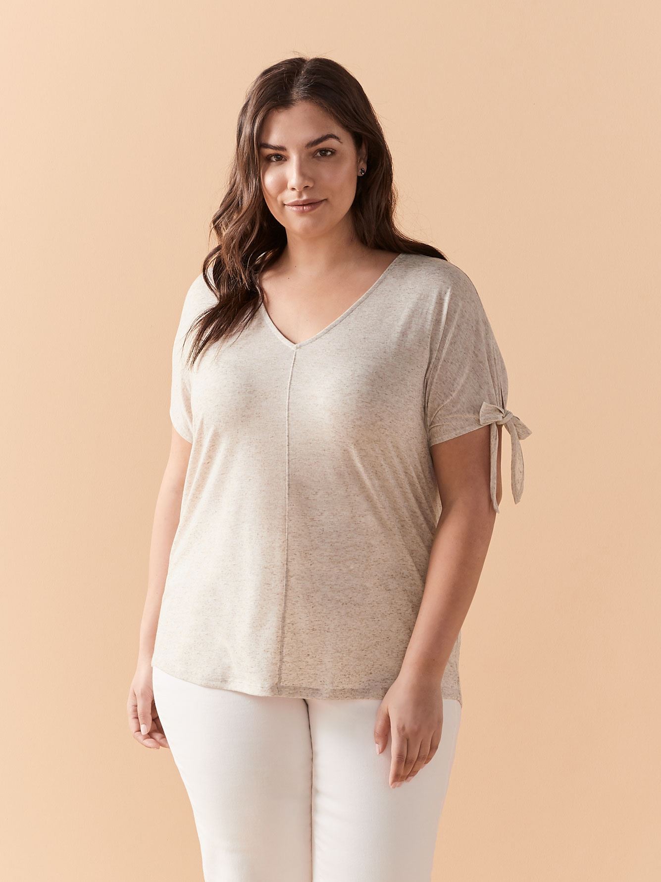 knotted hem t shirt