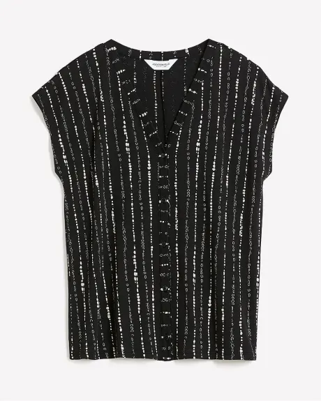 Extended-Sleeve Knit Top with V Neckline - Addition Elle