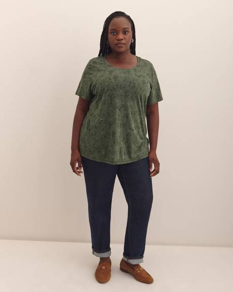 Printed Curvy-Fit Short-Sleeve Crewneck Tee