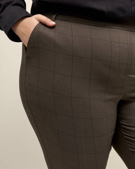 Petite, Khaki Savvy-Fit Skinny-Leg Pant - PENN. Essentials