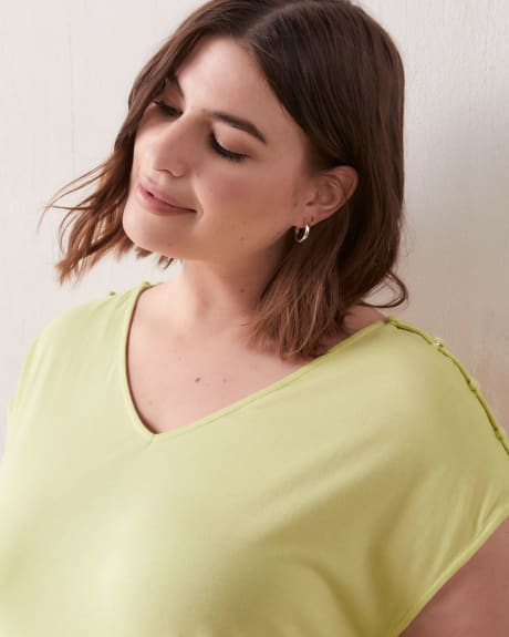 Extended Sleeve Top With Buttons At Shoulder - In Every Story