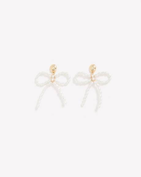 Boucles d'oreilles en forme de boucle avec perles