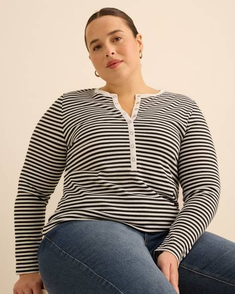 Haut &agrave; manches longues avec col boutonn&eacute;