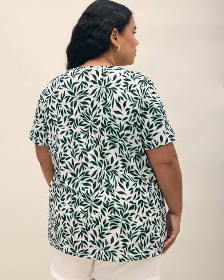 Boyfriend-Fit Short-Sleeve V-Neck Tee