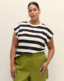 Extended-Sleeve Crewneck T-Shirt - PENN. Essentials