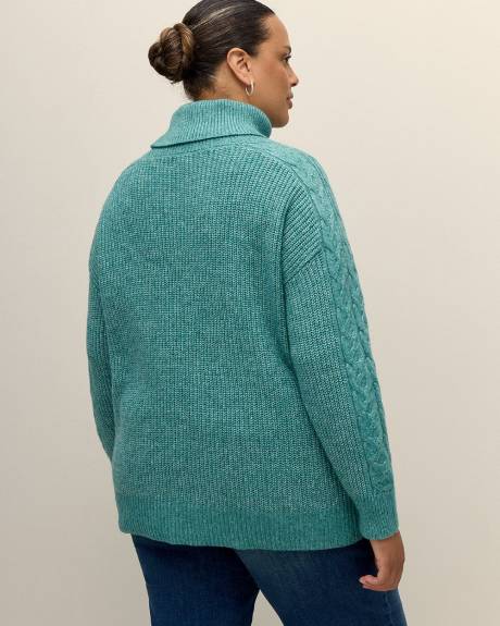 Pull à col cagoule avec mailles torsadées sur les manches, tissu responsable