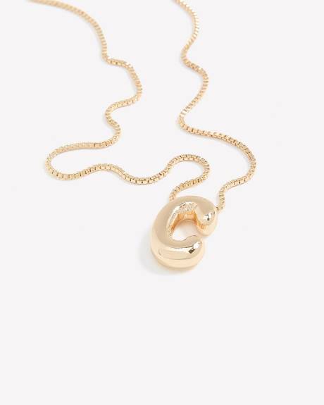 Short Golden Necklace with C-Bubble-Letter Pendant