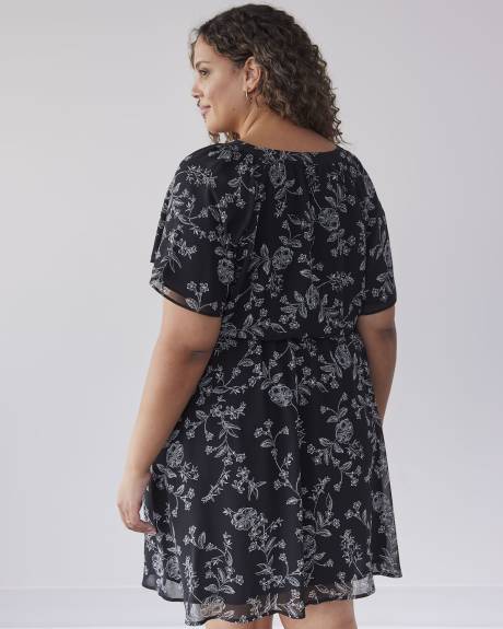 Printed Woven Dress With Short Raglan Fluttered Sleeves
